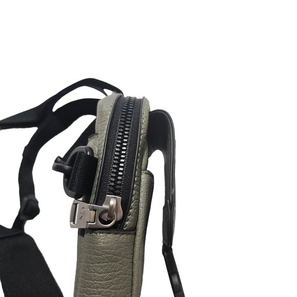 Calvin Klein Mini Flat Crossover Men s Pouch Bag - Picture 7 of 10